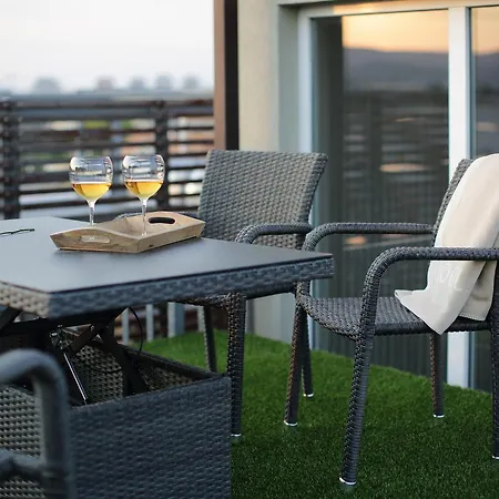 Skyline Penthouse By Ahg Apartment Budapest